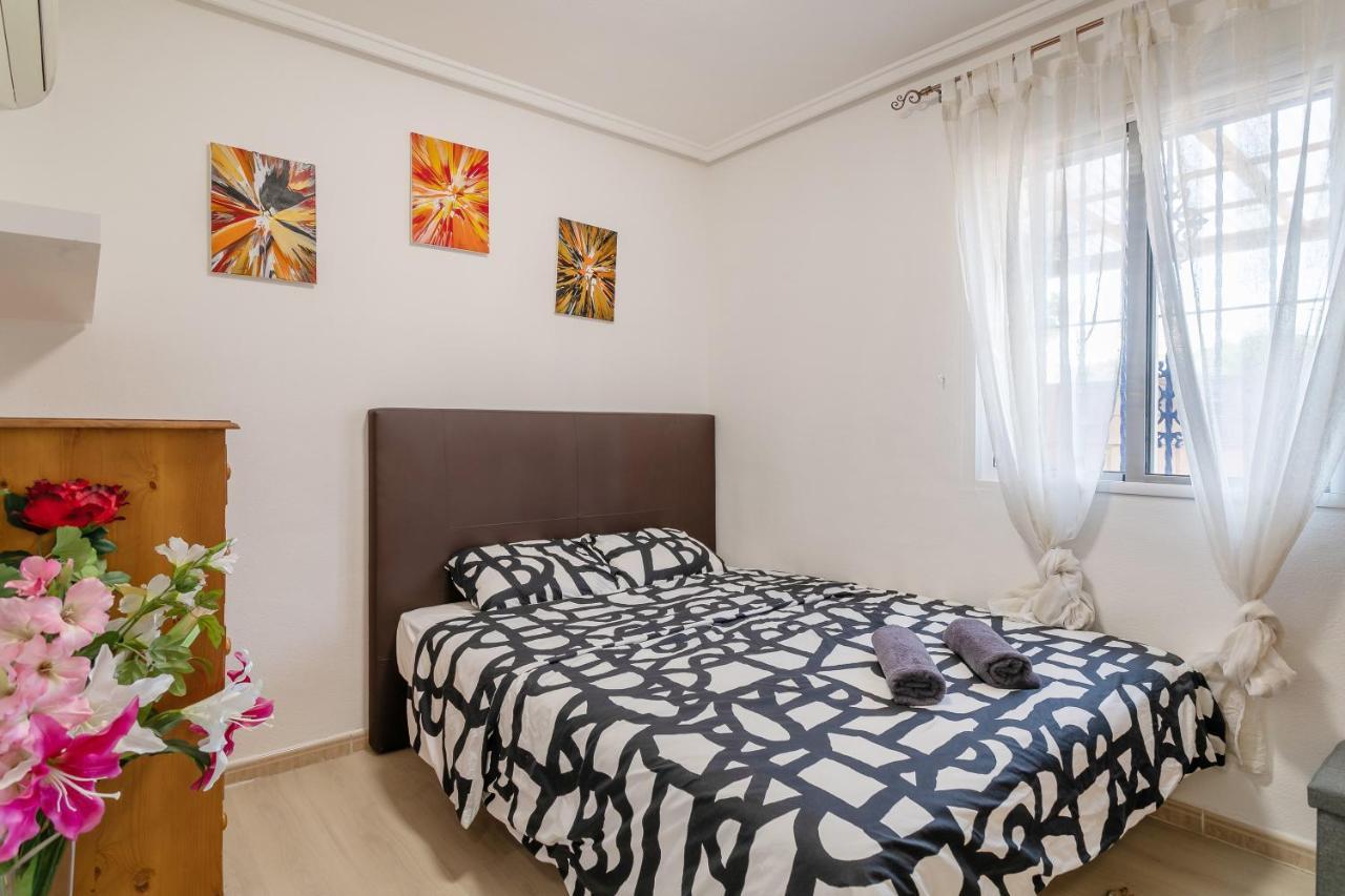 Rr Villa Monforte del Cid 外观 照片