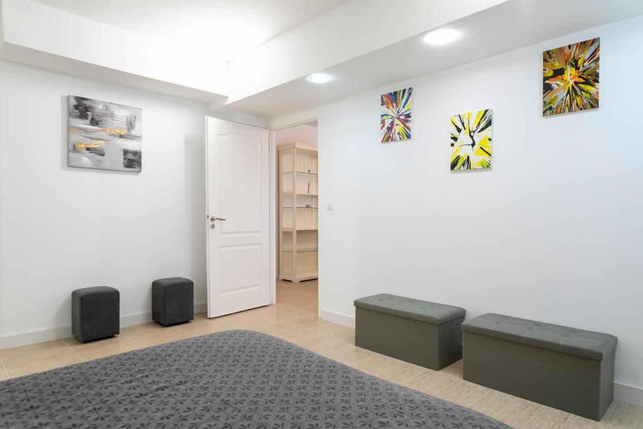Rr Villa Monforte del Cid 外观 照片